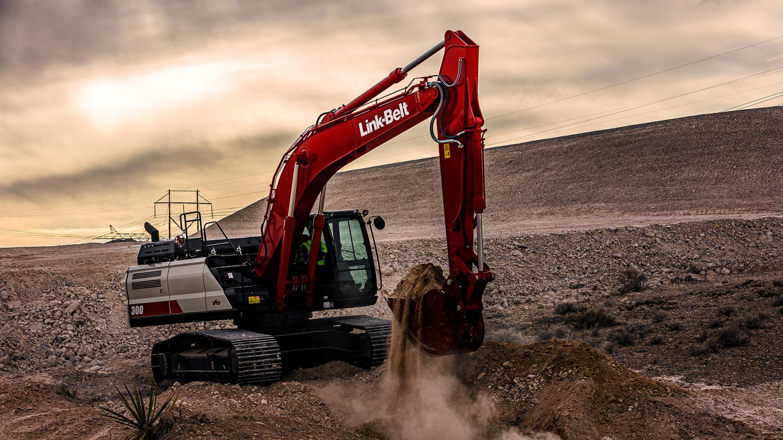 Link-Belt-300-X4S-Excavator-01-1600×900